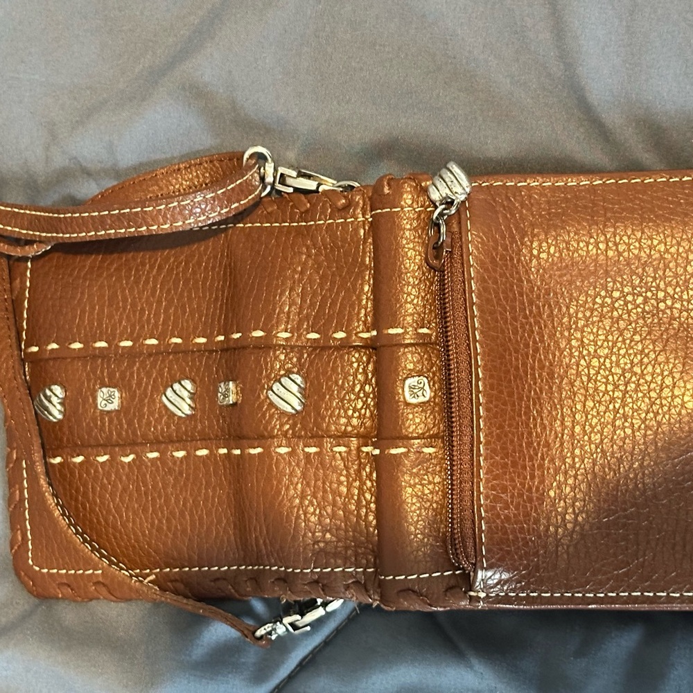 Brown Brighton Leather Crossbody Mini Bag/wallet with Heart Accents - Picture 3 of 4
